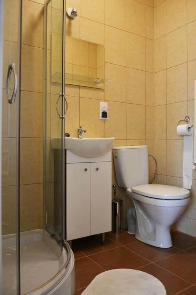 Pokoje Goscinne W Ratuszu Ogrodzieniec Zimmer foto